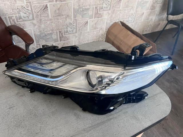 8118533D71 Toyota Фара дальнього світла в зборі