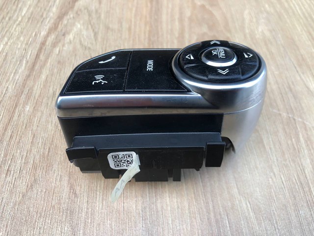Купити LR067006 Land Rover Блок кнопкових перемикачів кермового колеса