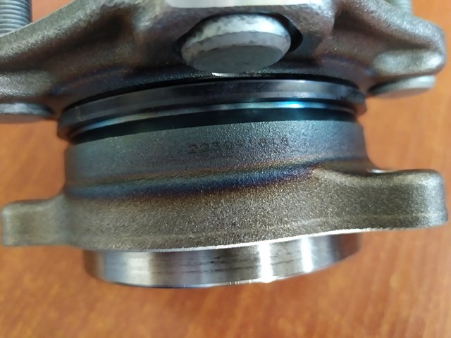 Передня маточина 402026RA0A Nissan/Infiniti