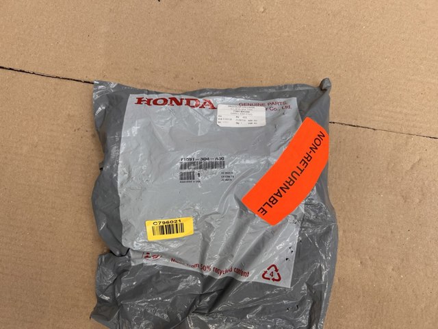 Решітка вентиляційна задня Honda 75450TBAA02 ціна, від 6.35 USD