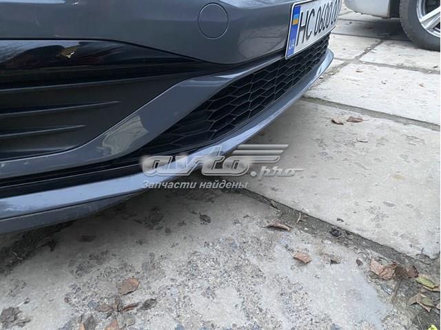 17A853677D9B9 VAG Решітка радіатора