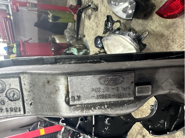 Панель передня Ford 4M518B041AL ціна, від 60.33 USD