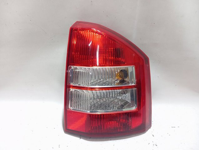 Купити 5303882AA Chrysler Задня права фара