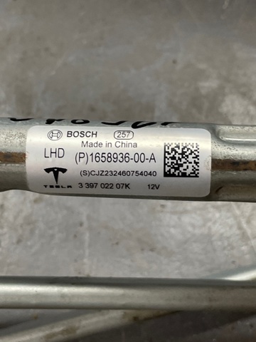 Купити 165893600A Tesla Трапеція двірників