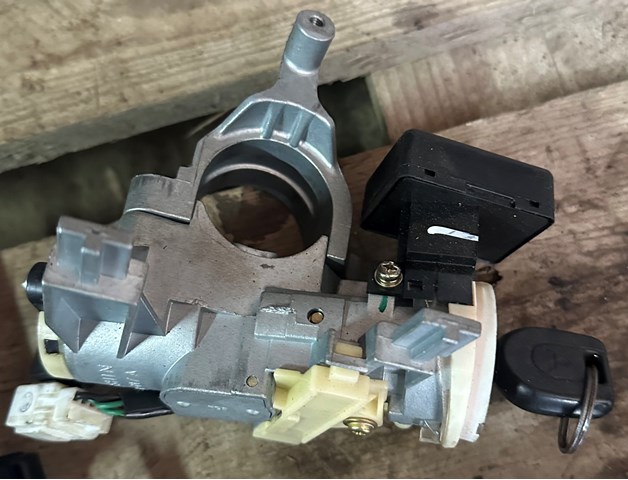  Mitsubishi MN132785 ціна, від 126.69 USD