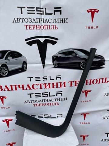 149462000D Tesla Обшивка стійки кузова внутрішня, передня права