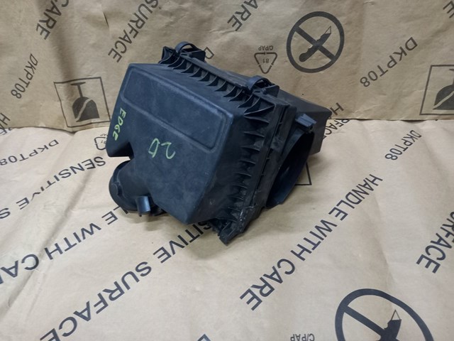 Корпус повітряного фільтра, верхня частина Ford DS739643FB ціна, від 28.00 USD