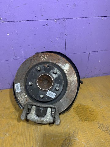 GHR12612XB Mazda Цапфа поворотна ліва