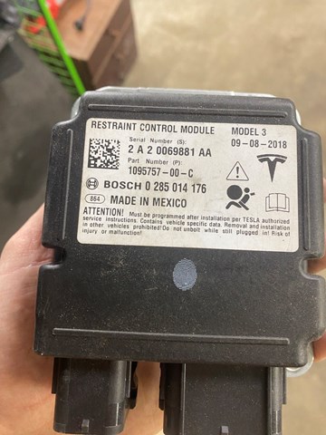  109575700C Tesla