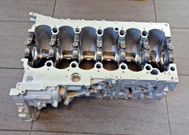 256930 Mercedes Мотор в зборі