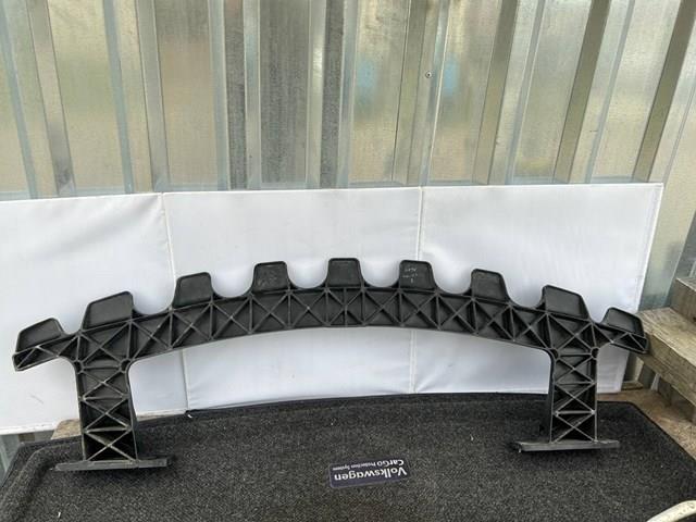 101927600B Tesla Балка бампера переднього
