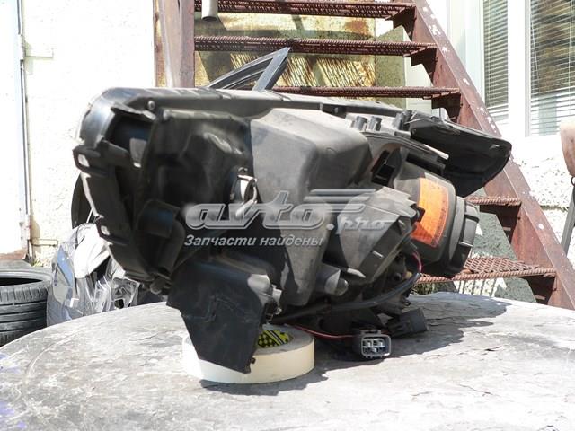 Фара передня права Mitsubishi 8301B592