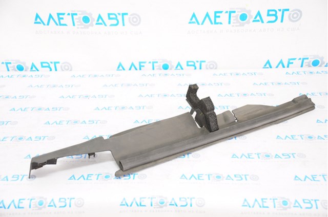 Ущільнювач крила Nissan/Infiniti 638295NA0A