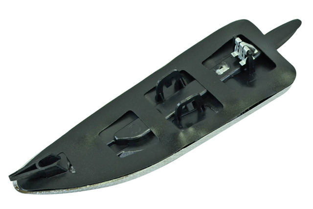 Накладка переднього правого крила PFD87015R Signeda
