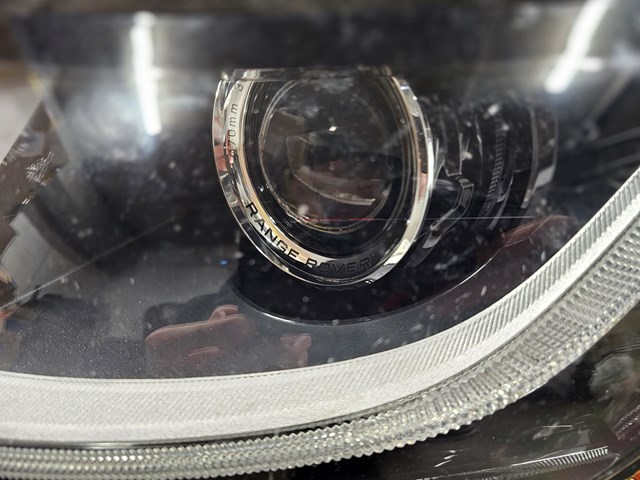 Купити GJ3213W030 Land Rover 