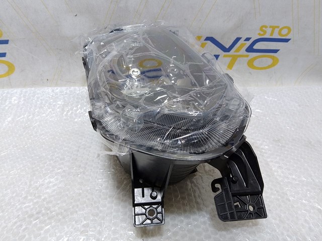 Фара правая Renault (RVI) 260101001R ціна, від 215.37 USD
