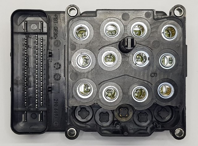 Купити A2045454132 Mercedes 