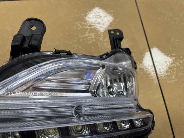 Туманка права Hyundai/Kia 922022W520 ціна, від 148.49 USD