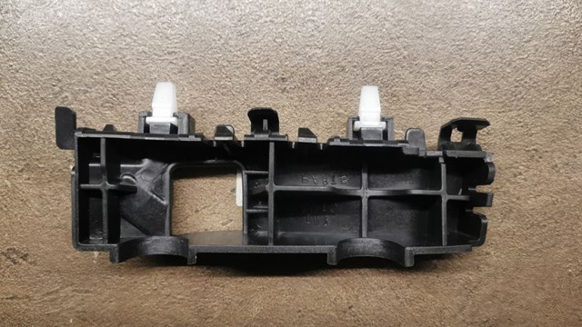 Кріплення бампера FPS FP3251931 ціна, від 12.68 USD