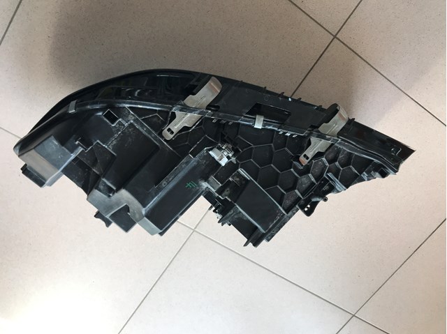 Купити 63118496150 BMW Права блок фара