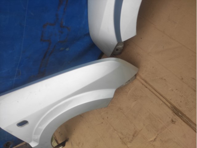 1405193 Ford Крило переднє праве