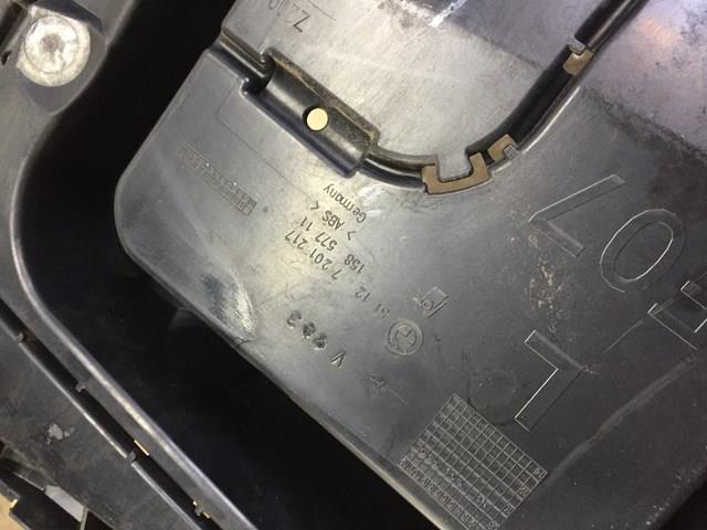 Кронштейн бампера заднього, лівий 51127201217 BMW