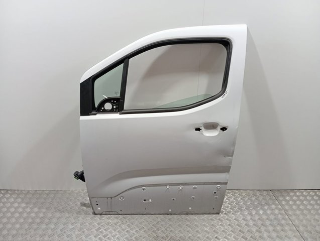 Водійські двері Peugeot/Citroen 9820423280