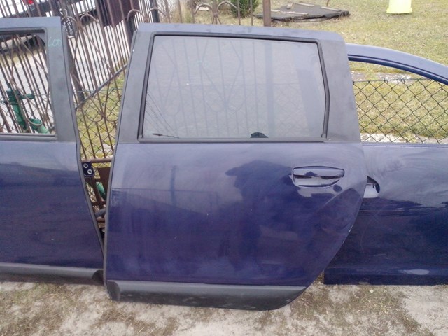 821017193R Renault (RVI) Двері задні, ліві
