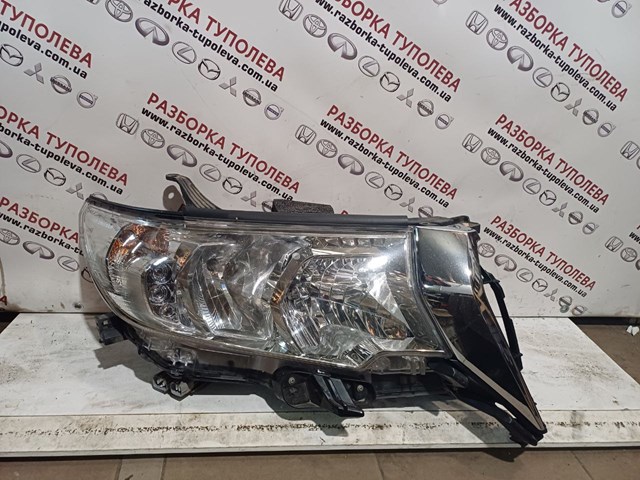 8113060N10 Toyota Фара правая