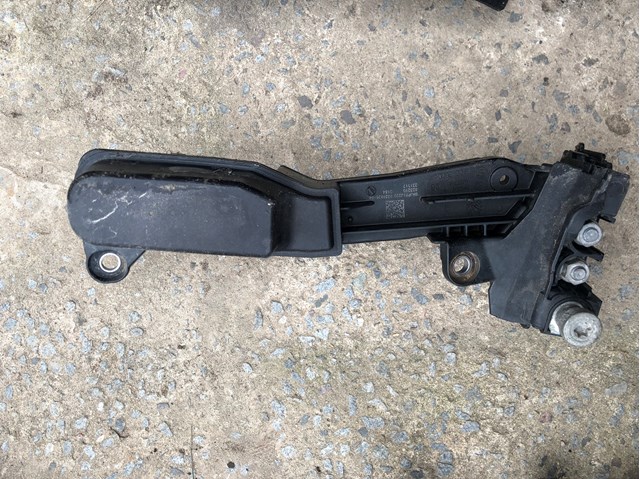 9339825 BMW 