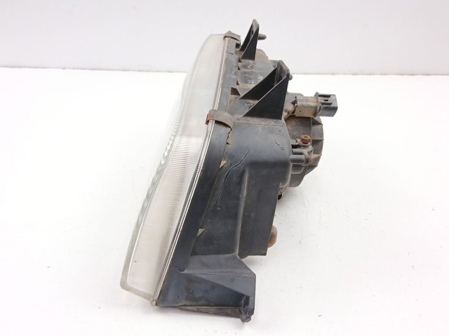Фара передня права Hyundai/Kia 0K01L51030E