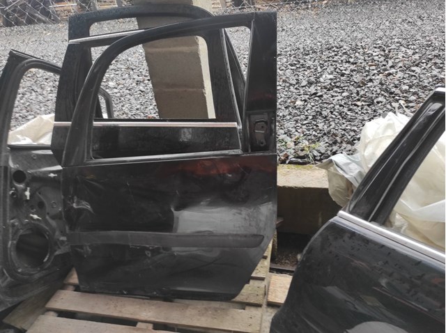  Двері задні, ліві Skoda Roomster 