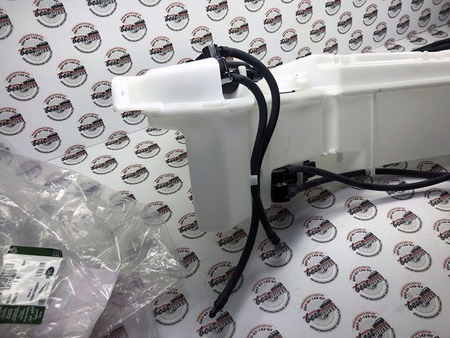 Купити LR110609 Land Rover Бачок омивайки