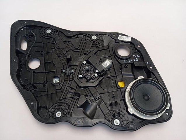 Мотор склопідйомника дверей передніх, лівих Hyundai/Kia 82450AT100 ціна, від 33.82 USD