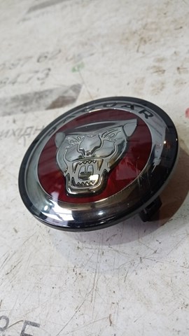 Фірмовий значок решітки радіатора Jaguar J9C5144