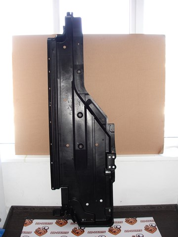 Купити LR092677 Land Rover Захист днища передній правий
