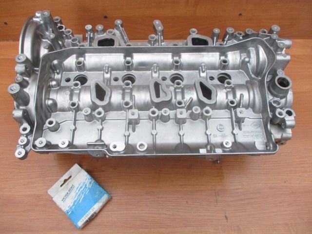 110422750R Renault (RVI) Комплект прокладок двигуна, верхній