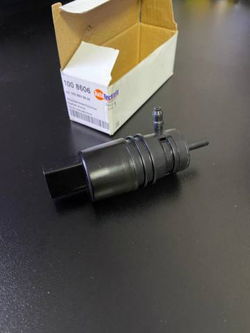 Насос омивача Autotechteile 1008606