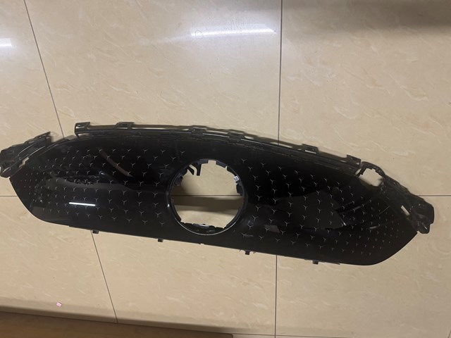 Кронштейн решітки радіатора A2978880600 Mercedes