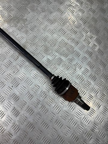 Купити 396006RE3D Nissan/Infiniti Піввісь задня