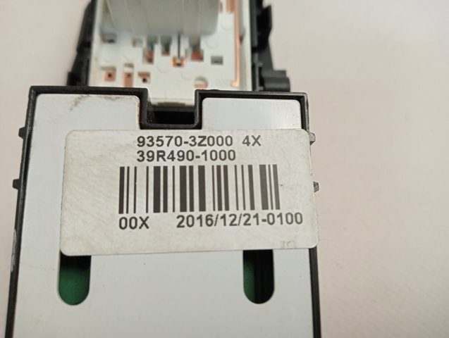935703Z000 Hyundai/Kia 