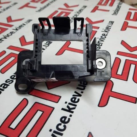 Купити 104709700D Tesla 