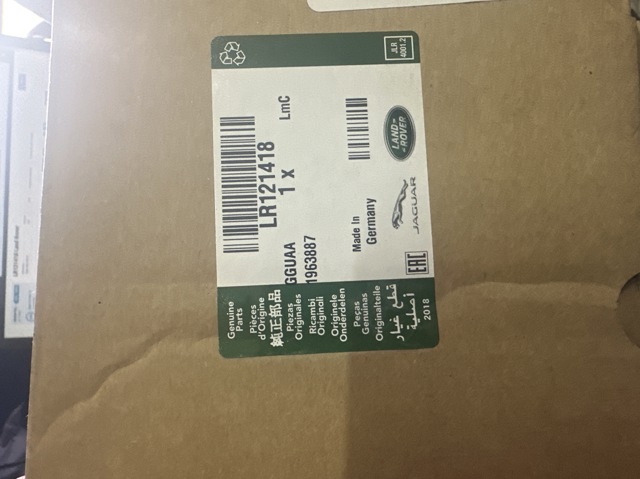 Помпа охолодження Land Rover LR121418 ціна, від 186.23 USD