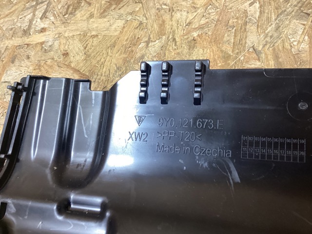  9Y0121673E Porsche
