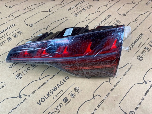 8W9945094AB VAG 