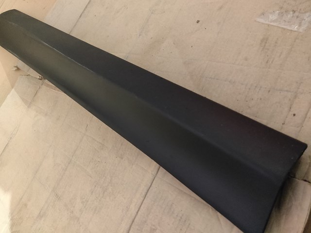 Молдинг передніх лівих дверей Toyota RAV4 IV