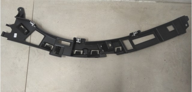Купити 9816768780 Peugeot/Citroen Кронштейн бампера переднього, правий