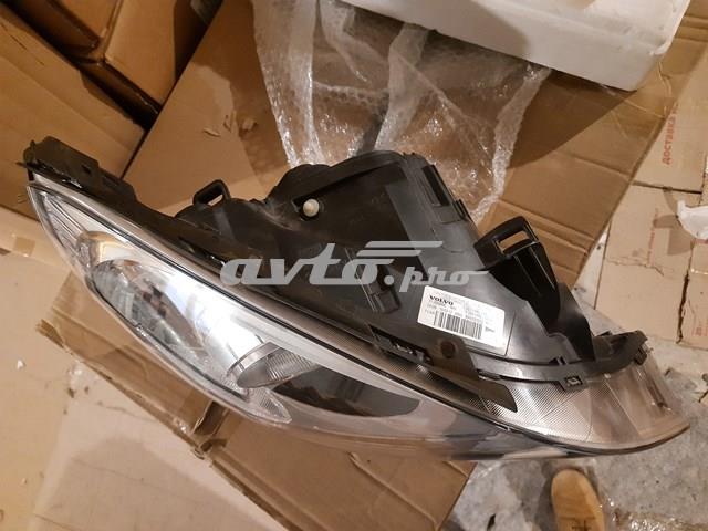 Фара передня права Volvo 31299995 ціна, від 274.77 USD