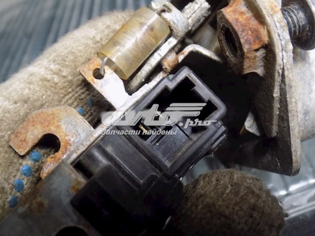 Замок кришки багажника Subaru 63032SA000