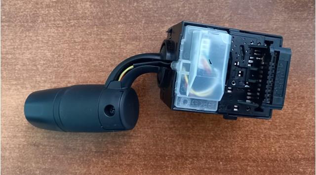 Купити KS0166122 Mazda Перемикач підрульовий, правий